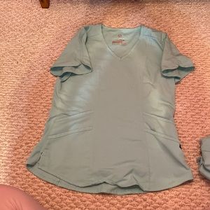 Women’s scrubs